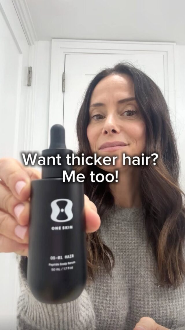 Little ponytail gotcha down? Not just hormones, friends! Your scalp ages—and those sneaky senescent cells could be sabotaging your strands. You can use @oneskin.co OS-01 HAIR serum to help revive your scalp and bring back stronger, healthier hair. YOU'LL BE IN LOVE. Fall pony, here you come. 🍂💁‍♀️

Comment HAIR for 15% off!!

#livinganutritiouslife #partner #haircare #peptides